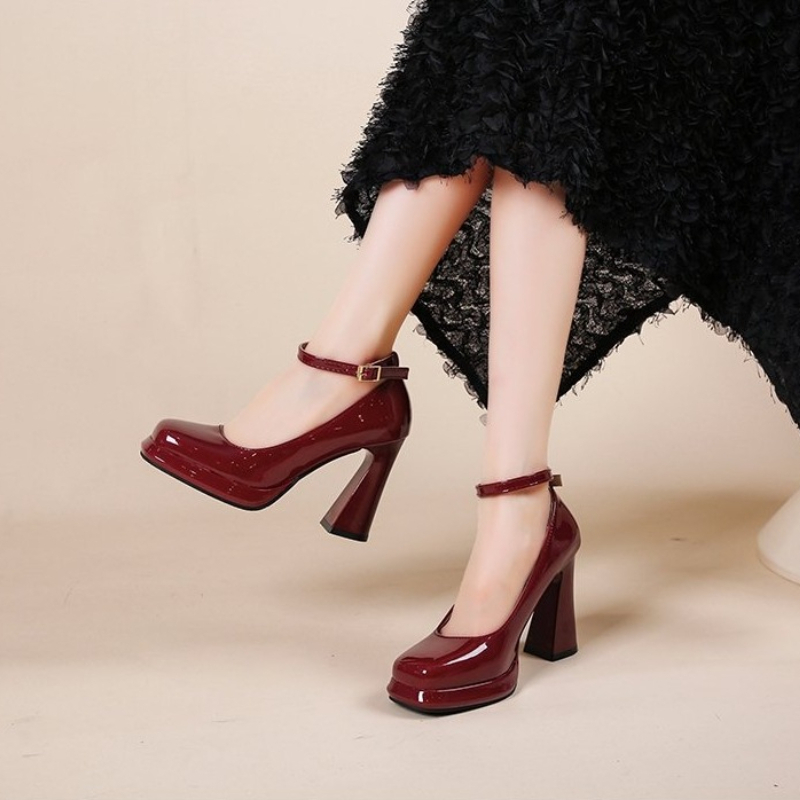 รองเท้าส้นสูงทันสมัย รองเท้าส้ - Leather Classic Strap บทวิจารณ์และราคา