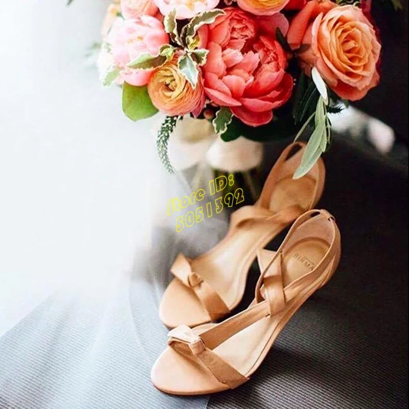 รองเท้าส้นสูงแบบส้นเข็มหนังร้อ - Leather Classic Strap บทวิจารณ์และราคา