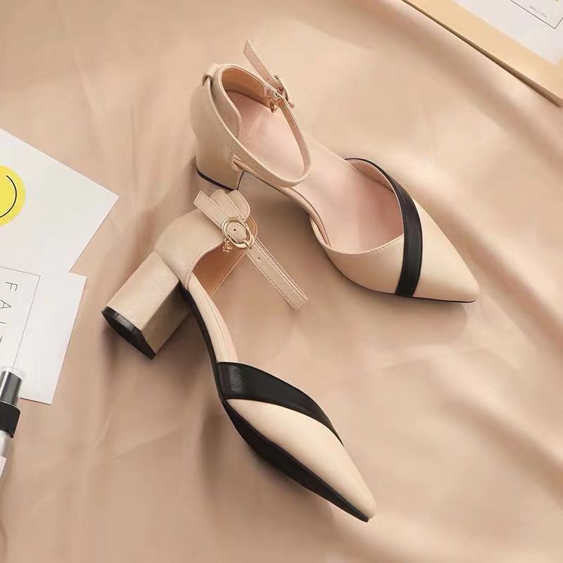รองเท้าส้นเหลี่ยมทรงคลาสสิกสีเ - Leather Classic Strap บทวิจารณ์และราคา
